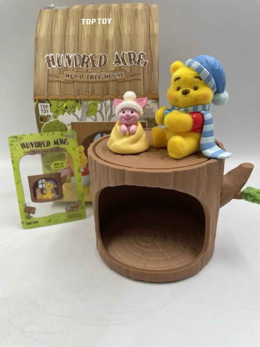 TOP TOY Disney Winnie-the-Pooh Hundred Acre Wood Tree House Series Cozy Hut